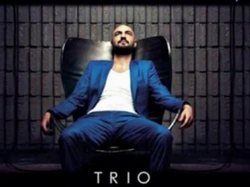 Soner Sarıkabadayı - Burada Biri Var ( 2012 )