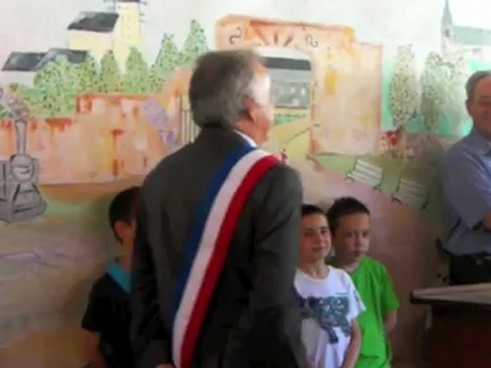 Ercuis - L'astronaute Patrick Baudry baptise l'école