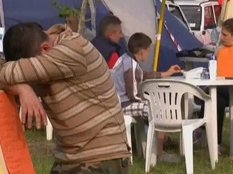 Italy quake victims try to rebuild lives