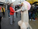 ZAPPING ACTU DU 31/05/2012 - Quand Ségolène Royal croise un pénis géant !