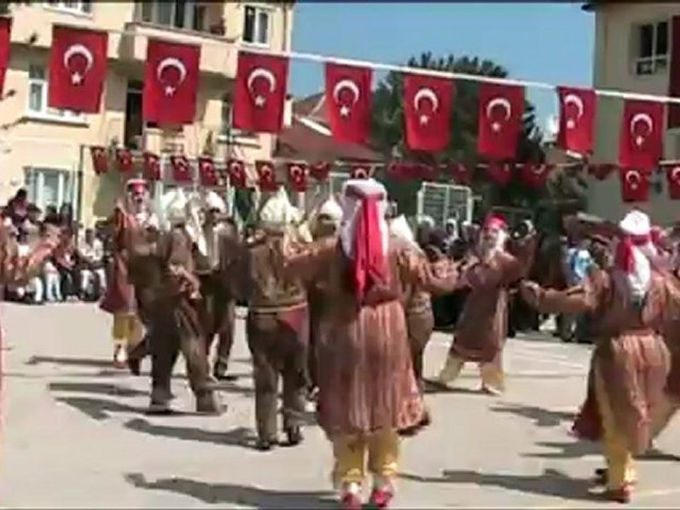 7.Bölüm - 23 Nisan  2012 Çocuk Bayramı Eğlenceleri - Nuri Erbak İOO