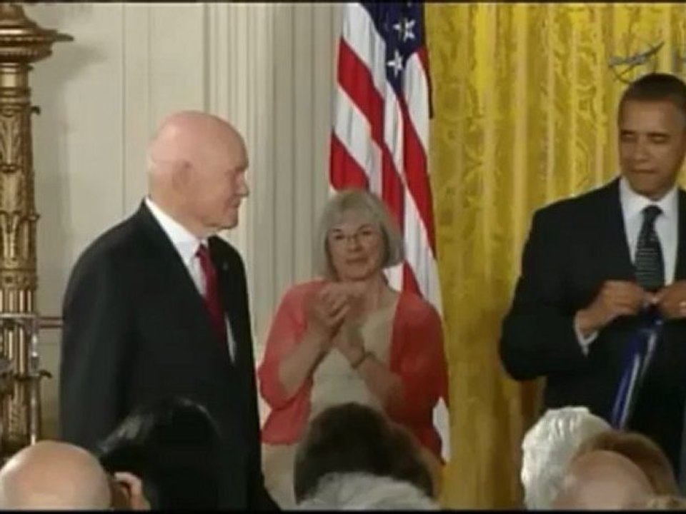 lastronaute john glenn recompanser pas Obama