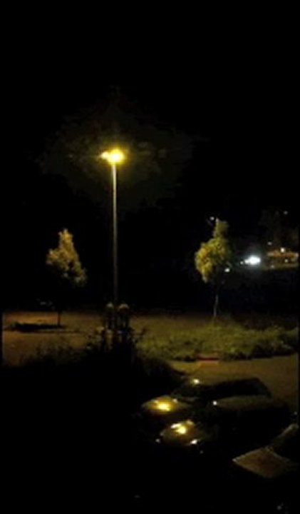 Lampadaire, Parking de l'école d'architecture à Lille - Camp de Roms de Lille Hellemmes