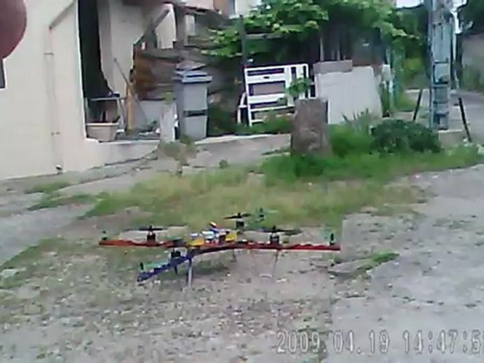 quadrirotor 2 fois 4 moteurs