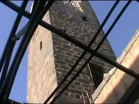 Syria فري برس حمص باب تدمر انهيار جزء من المأذنة واثارالدمار الكبير على مسجد ابا ذر الغفاري جراء القصف بالهاون من كتائب بشار Homs