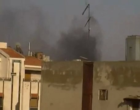 Syria فري برس حمص الخالدية سقوط قذائف الهاون واحتراق المنازل 30 5 2012 Homs