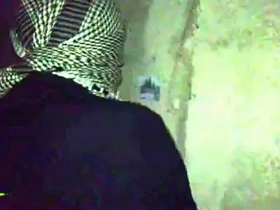 Syria فري برس حماه المحتلة مدينة السلمية الصاق ستيكرات التضامن مع حماة Hama