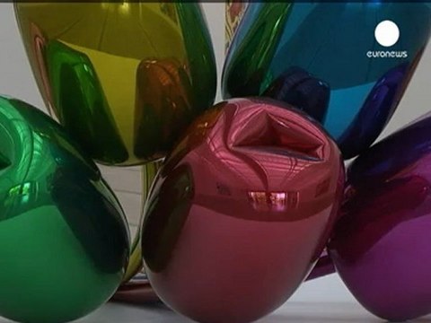 Jeff Koons quirky creations hit Switzerland