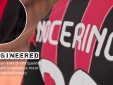 Nocerino présente le nouveau maillot de l'AC Milan 2012/13