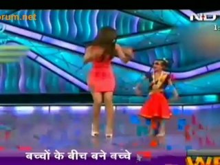 Bacho Ke Sath Nache Shahid Aur Priyanka
