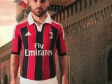 Nocerino presenta la nueva camiseta del Milan