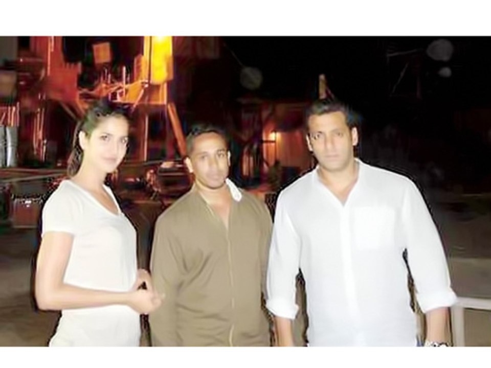 Salman Khan And Katrina Kaif On The Sets Of Ek Tha Tiger - Bollywood News