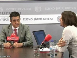 López: "Hay dinero en caja del Gobierno vasco"