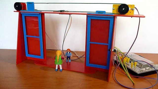 Technologie : fonctionnement de la maquette d'une porte automatique