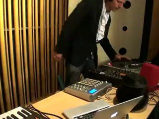 AlgoRythmiK "Jump for Swing" live pour OUVERT LA NUIT