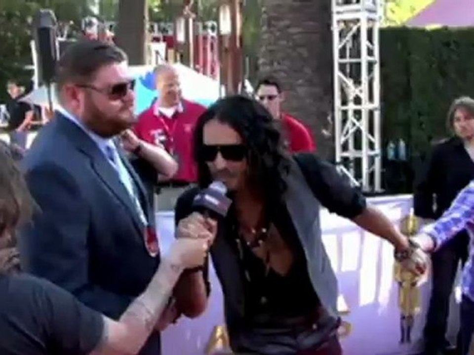 Stars Compete for MTV Movie Awards