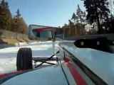 Formula Race Car en NÜRBURGRING nevado