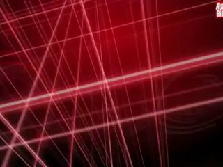 Niña china conduciendo