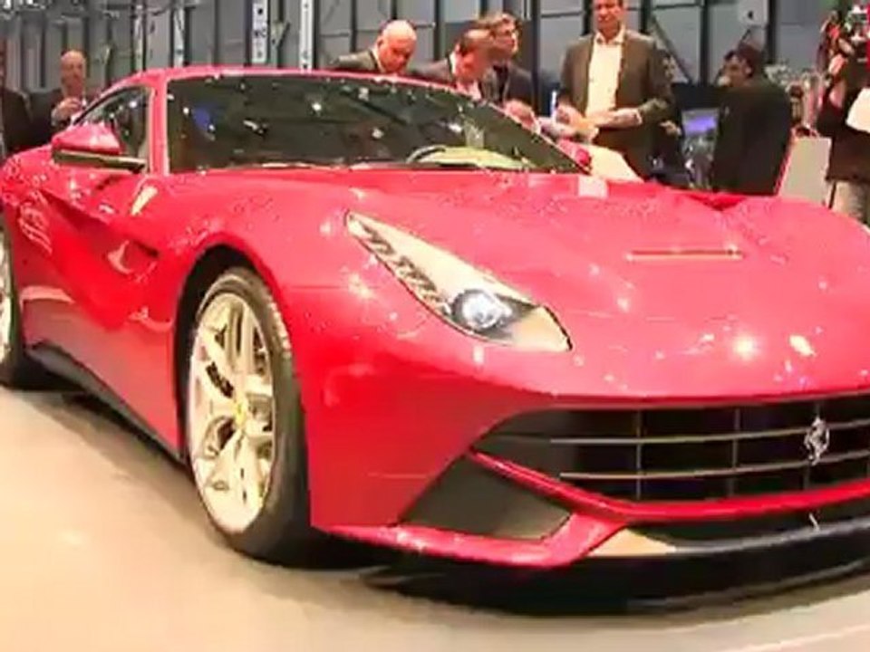 Nuevo Ferrari F12 Berlinetta Salón de Ginebra 2012