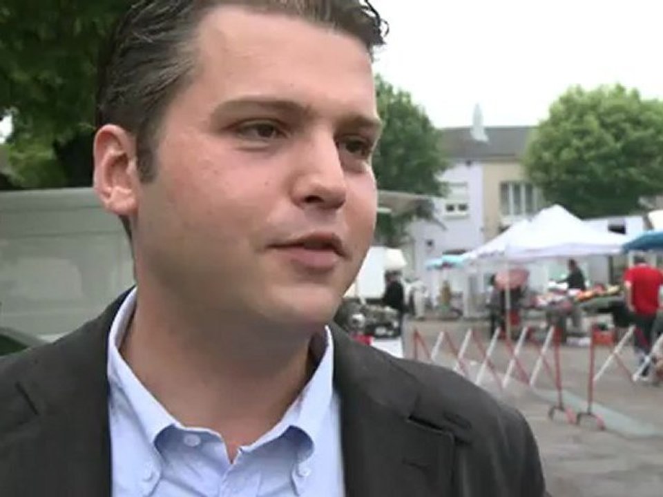 Aurélie Filippetti joue sa place de ministre en Moselle