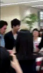 [Fancam] Lee Seung Gi - Gimpo Airport 02.06.2012