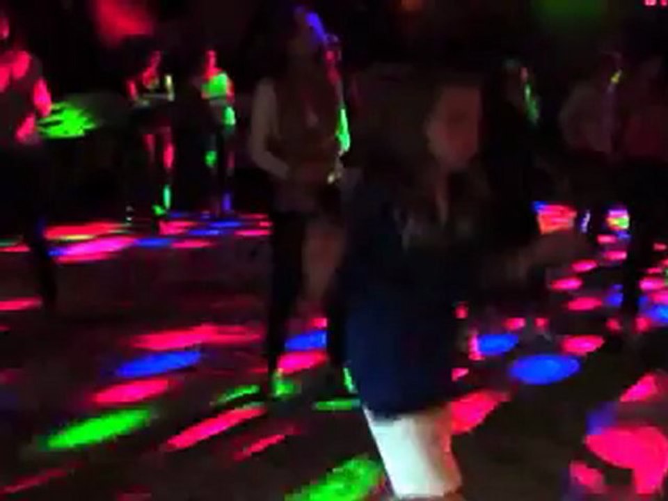 DANSE DE LA TAMBOLA AU CAMPING L OREE DE L'OCEAN  vendée LE 27 05 2012