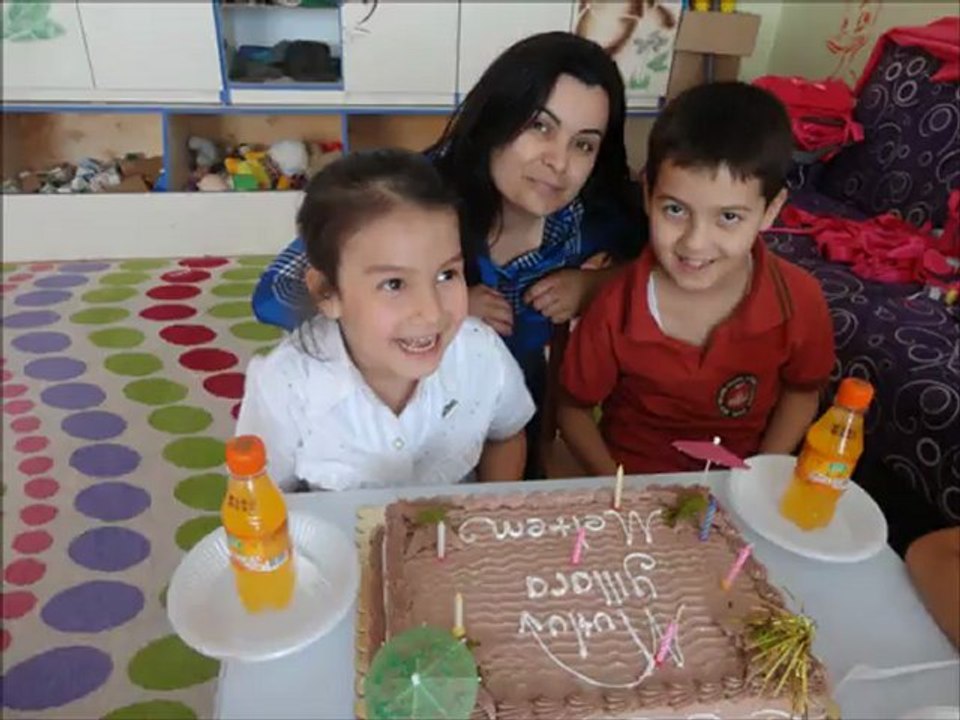 MELTEM,  ANASINIFINI  BİTİRDİ - 2012