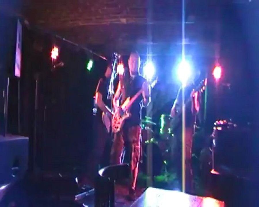 concert Klaws @ le biplan part 1