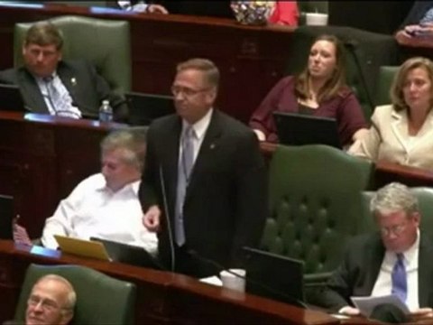 Angry Man Yells at Obama