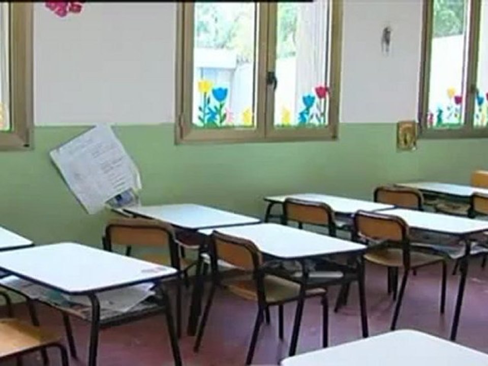crolla intonaco scuola evacuata
