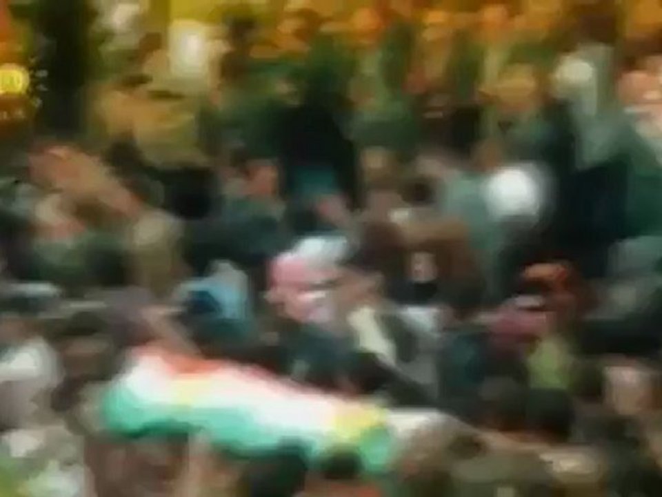 Kurdistan tv li Amedê ji aliyê polêsê Erdogan ve hat astengkirin û Amed, erdogan şermezar kir.