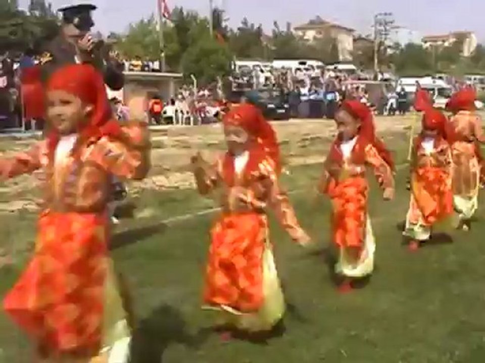 MUTLU KIZLAR ANASINIFINDA
