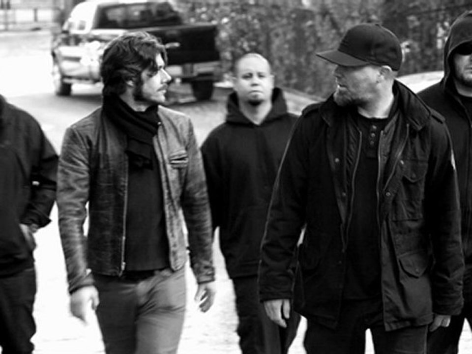 Limp Bizkit - Walking Away (HD)