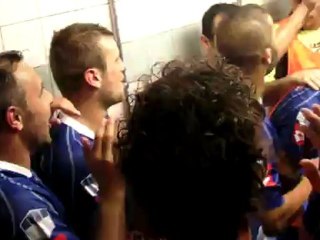 Les Bressans fêtent la montée sous la douche...