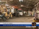 Trabajadores de galpones en Catia continuarán en vigilia para defender la propiedad