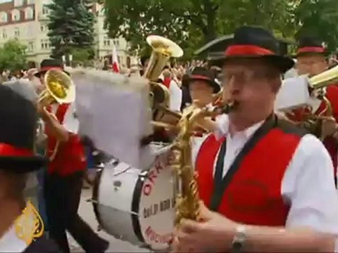 Poles gear up for elections