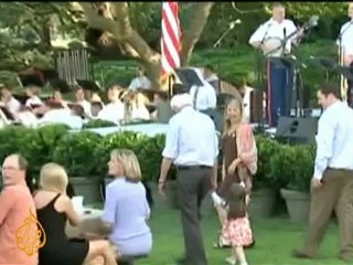 BP accused of downplaying amount of gushing oil