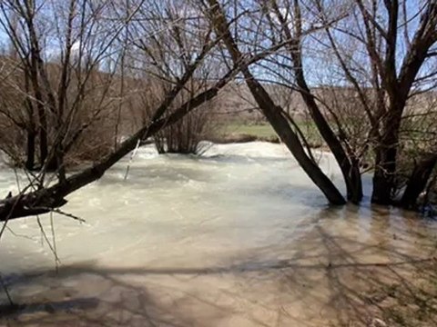 Ayrancı barajı 24 yıl sonra tamamen dolarak taştı TAM EKRAN İZLE paylaş