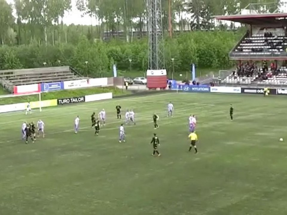 Un coup franc Juninhesque à couper le souffle !