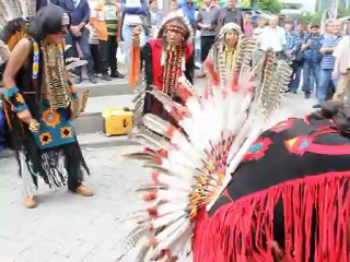 Enteresan,farklı,ilginç,hoş :)