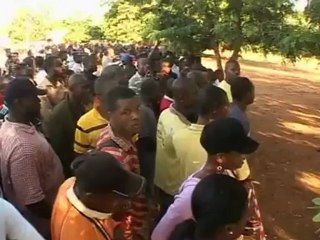 Plane crashes in Ghana, 10 killed