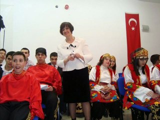 FÜRUZAN'I GÜLER EROĞLU SÖYLÜYOR