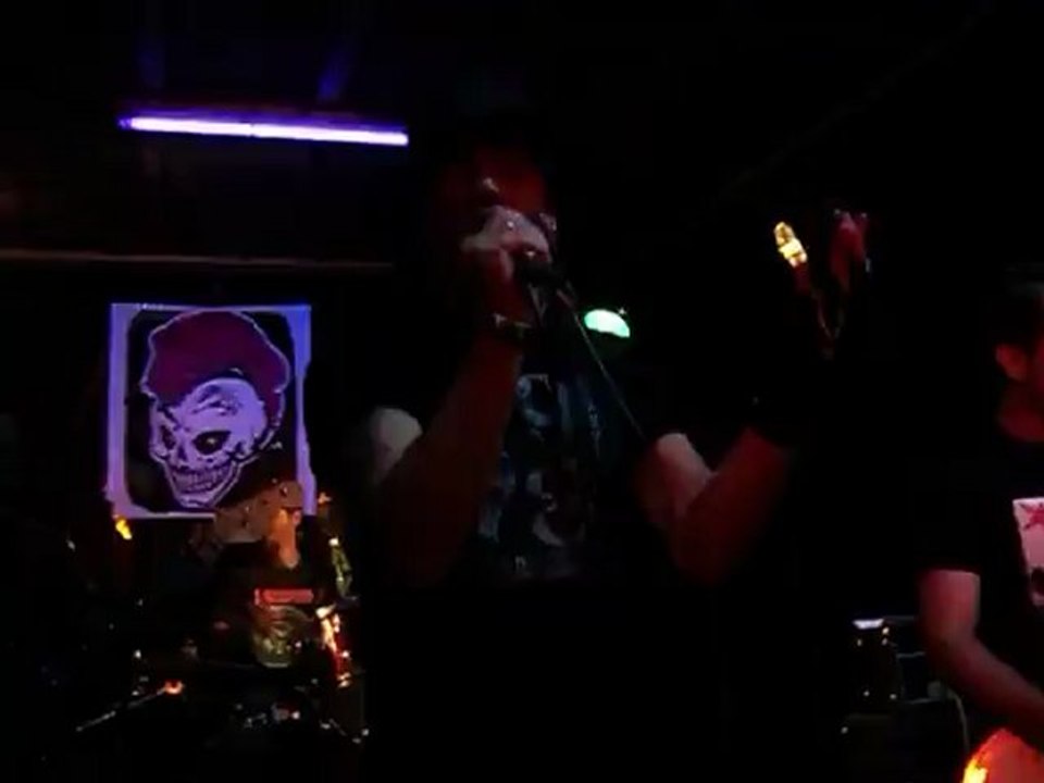LOS CINIKOS - "EL KABRON" -
