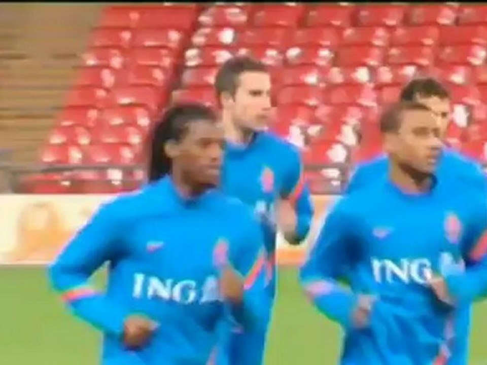 Liverpool – Dirk Kuyt signe au Fenerbahce