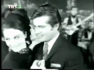 ARKADAŞIMIN AŞKISIN