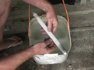 Fluorescent tube under water on 2 MOT's