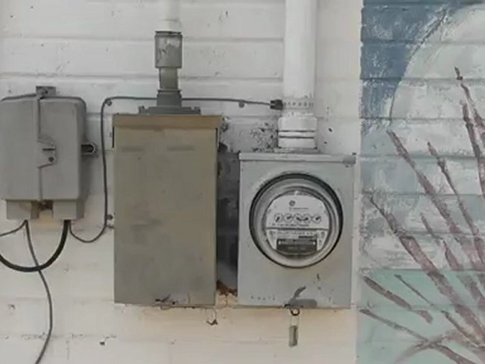 General Electric kWh meter