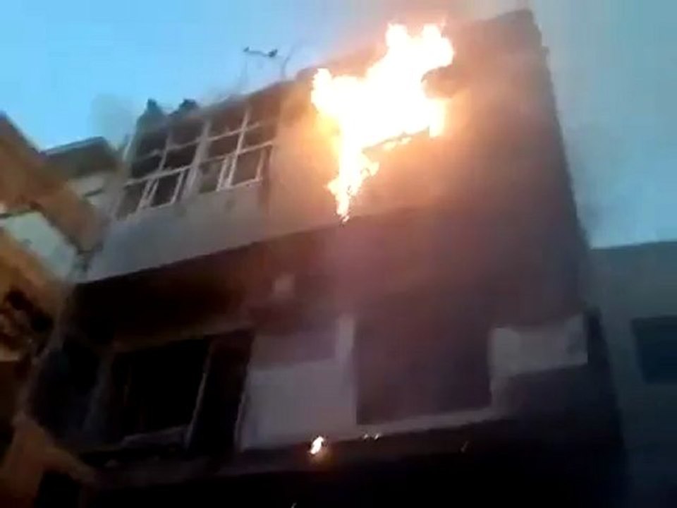 Syria فري برس حمص حي الحميدية    آثار القصف العشوائي على المدينة 10 6 2012 هاااام Homs