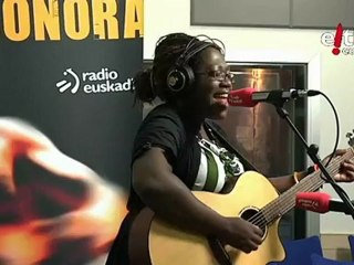 Melissa Laveaux. Neddle in the hay. Jungla sonora