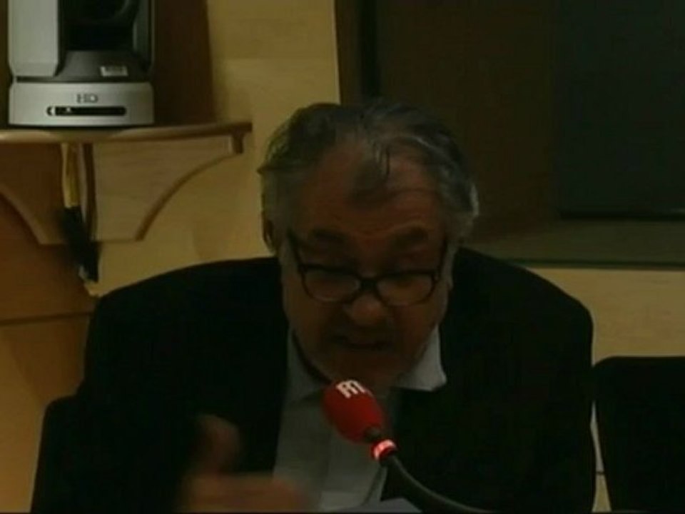 Serge July : "Nicolas Sarkozy s’ennuie"